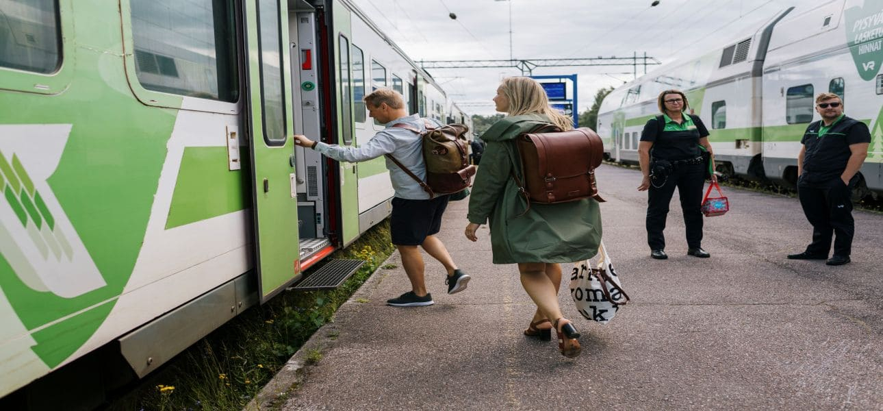Mit dem Zug durch das sonnige Finnland – Per Eisenbahn zu den nordischen Sommerhotspots