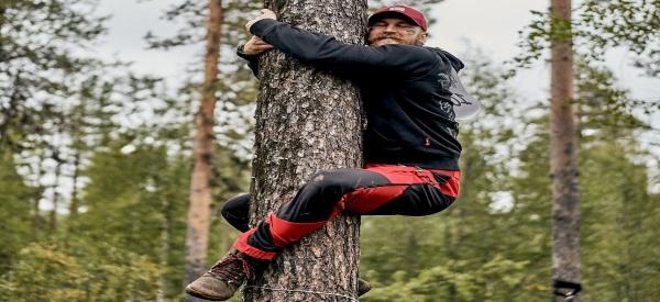 Dem Wald zuliebe: die TreeHugging-Weltmeisterschaft 2022 im nordfinnischen Levi