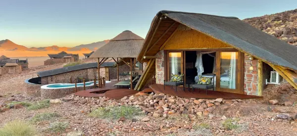 Namib Outpost im neuen Look – Ondili präsentiert einen Rückzugsort inmitten der Namib Wüste