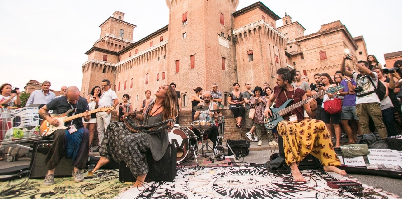 Musik liegt in der Luft:  Zahlreiche Festivals versüßen den Sommerurlaub in Italien